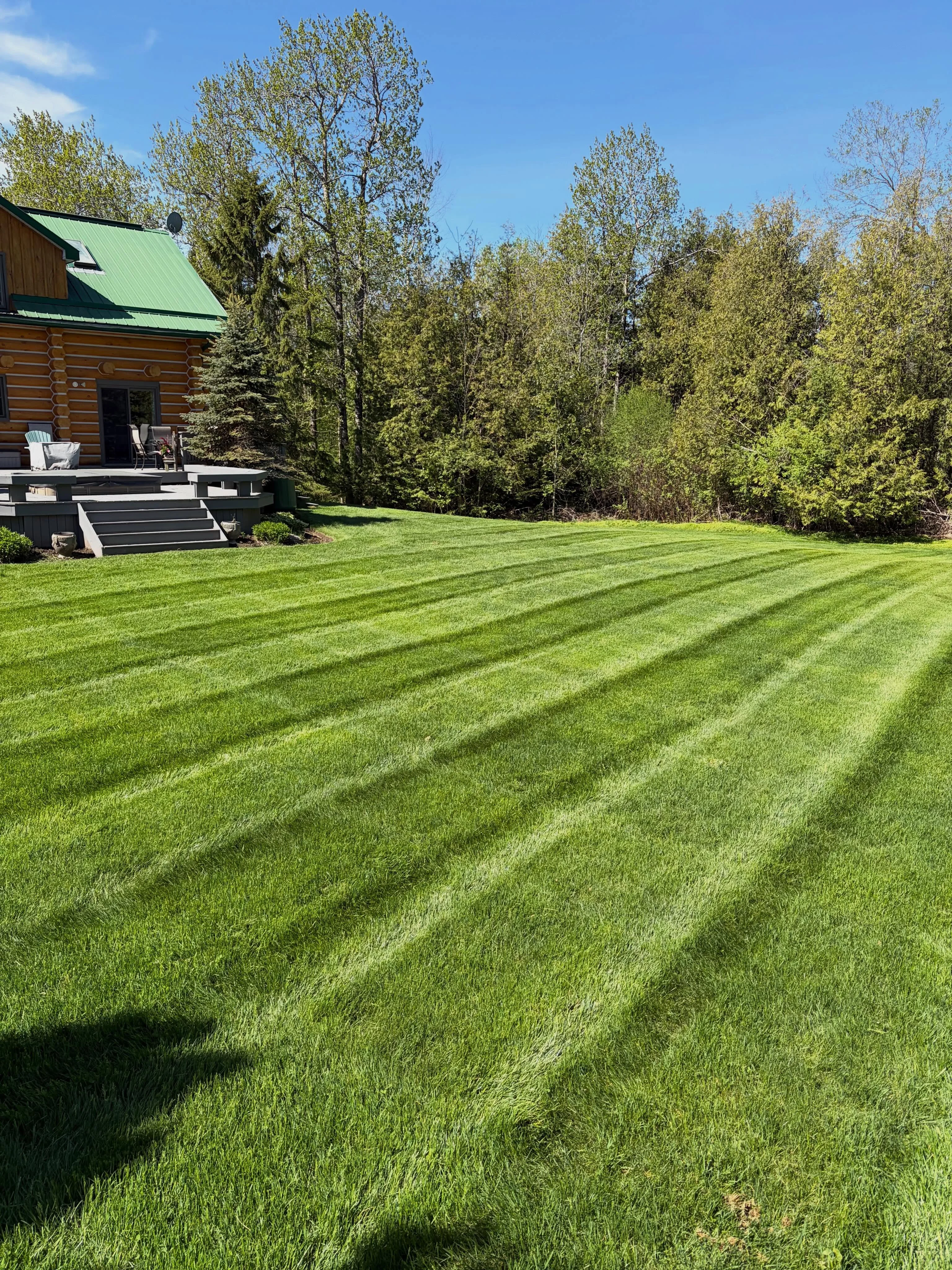 Keep your weekends, we’ll handle the lawn.