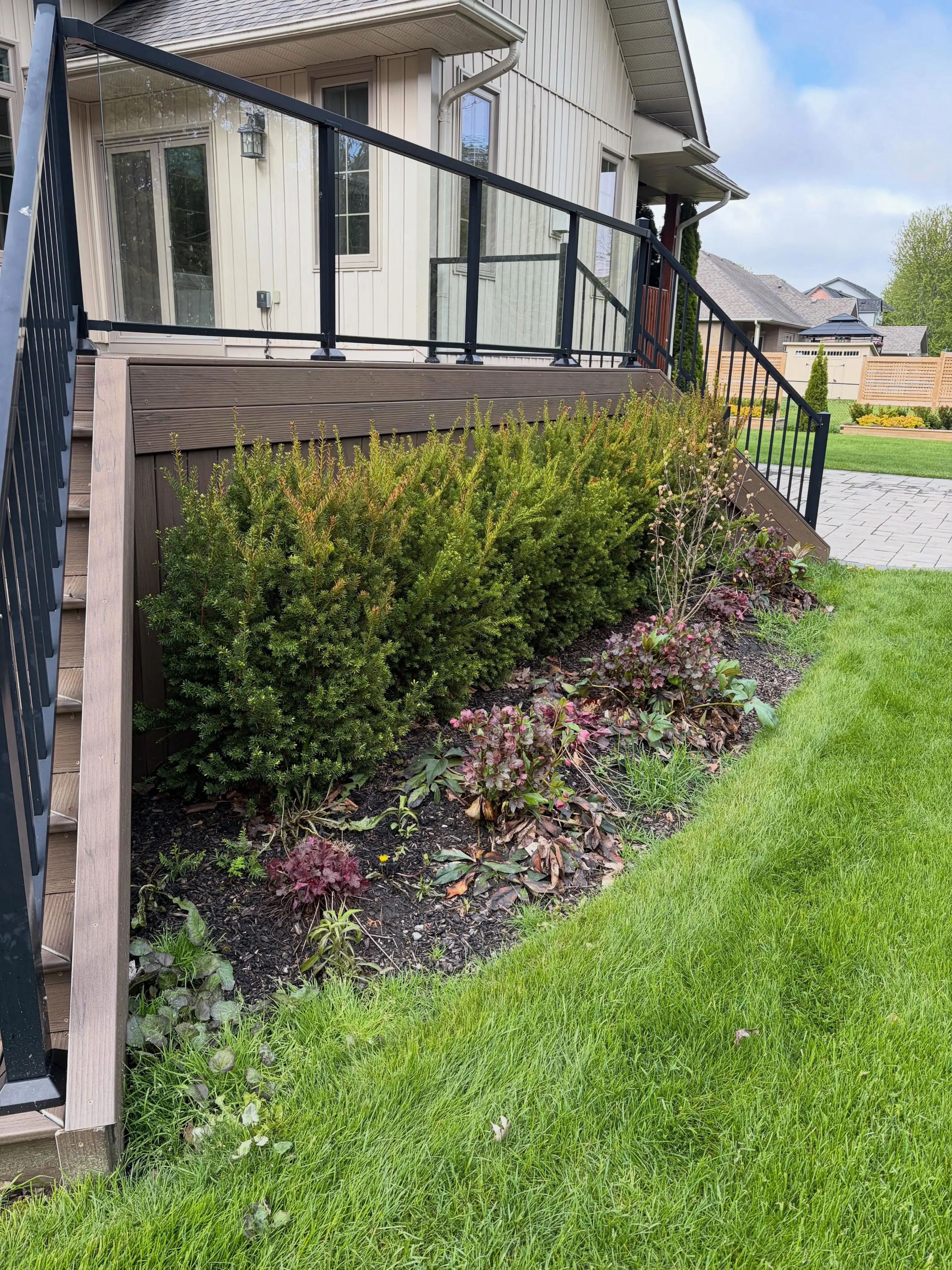 Two towns, two transformations, one busy day and a great team We started the morning prepping these garden beds in Port…