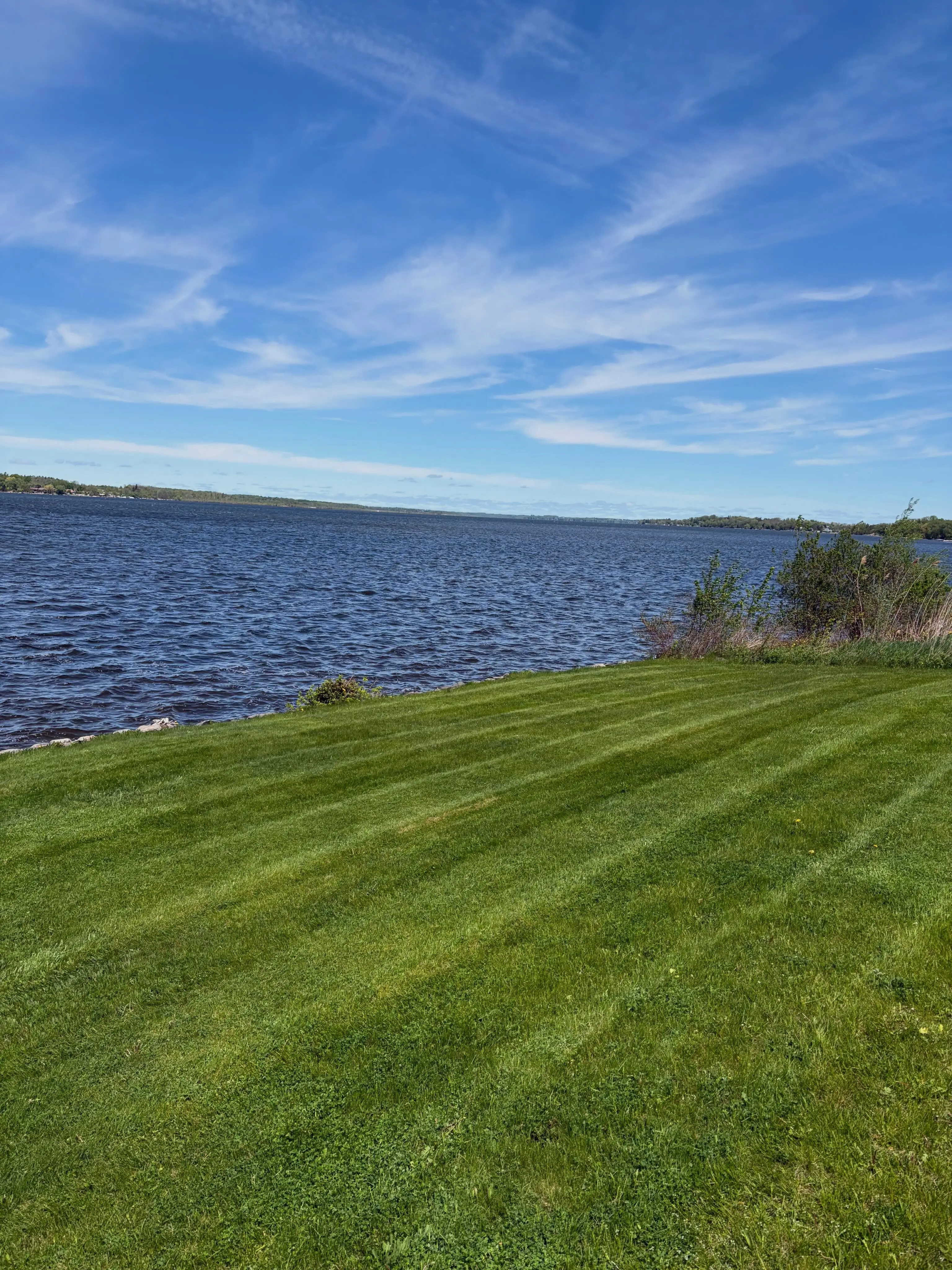 Keep your weekends, we’ll handle the lawn.